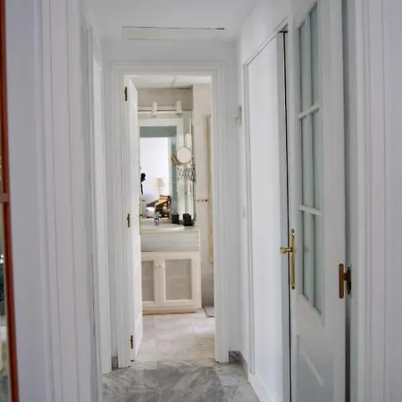 Apartamento Exquisito Apartamento Cerca De Puerto. Banús